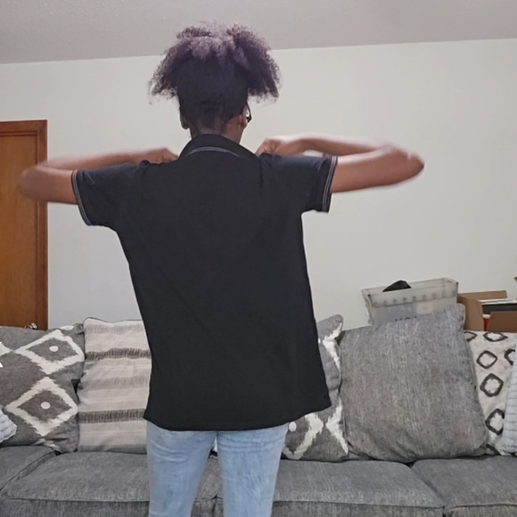 L Black 2 button collared shirt - Picture 3 of 3